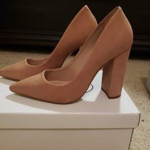 NWT Steve Madden Prance Suede Camel Pumps
